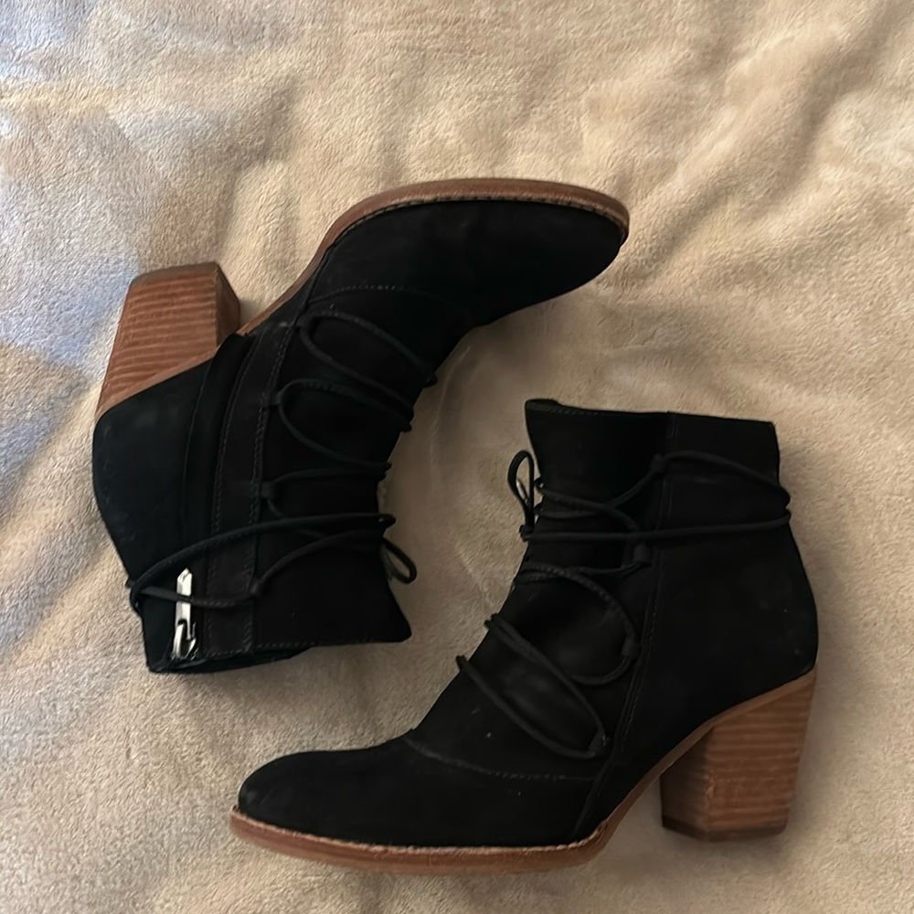 Sam Edelman suede ankle boots with Cuban heel 6.5